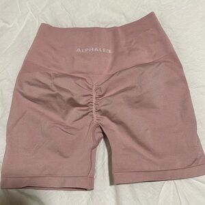 Alphalete Amplify Short 4.5in BLOSSOM